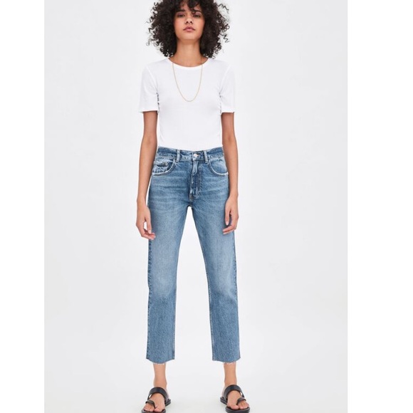(Size 6) Zara Slouchy Mid Rise Jeans - Picture 1 of 7
